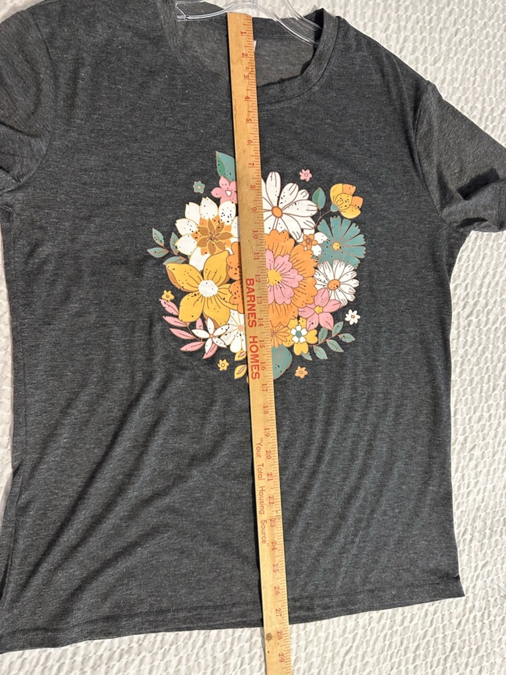 Women’s T-Shirt With Flower Decal, Size - large - Picture 6 of 8